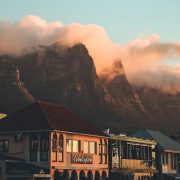 Elevating Hospitality: The Significance of Personalized Messages and Welcome Gifts